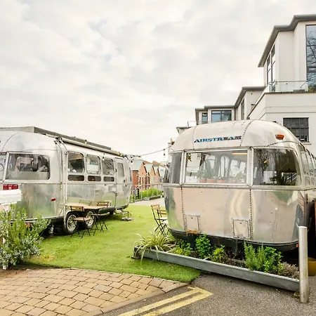 Stunning Modern In The Paintworks *